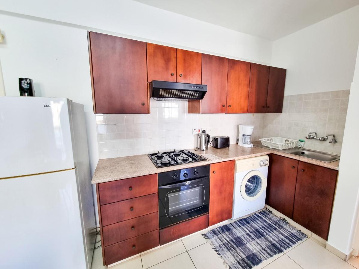 Seaside Heaven Apartment With Pool Larnaca Dış mekan fotoğraf